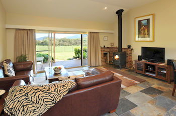 Langbrook Estate Cottages - Accommodation Daintree 9