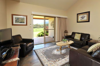 Langbrook Estate Cottages - Accommodation Daintree 17