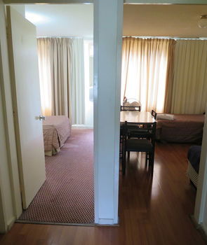 Amg Motel & Serviced Apartments - Accommodation Daintree 5