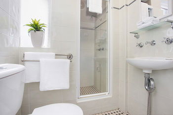 Boronia Lodge Burwood - Accommodation Daintree 1