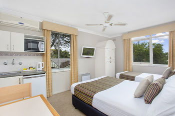 Boronia Lodge Burwood - Accommodation Daintree 5