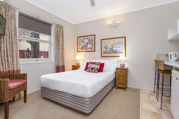 Boronia Lodge Burwood - Accommodation Daintree 7