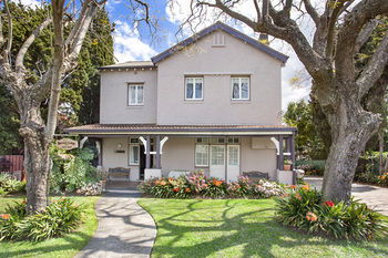 Boronia Lodge Burwood - Accommodation Daintree 8