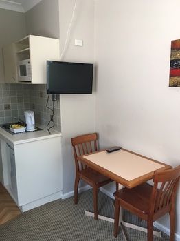 Boronia Lodge Burwood - Accommodation Daintree 46