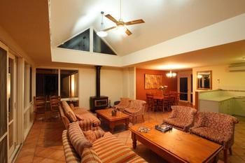 Rothbury Escape - Accommodation Daintree 10