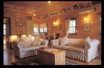 Woollamia Village Retreat - Accommodation Daintree 27