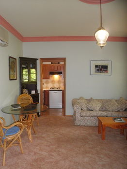 Woollamia Village Retreat - Accommodation Daintree 32