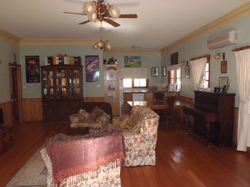 Woollamia Village Retreat - Accommodation Daintree 44