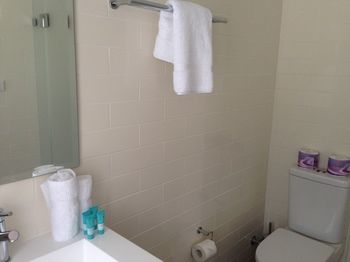 Huskisson Beach Bed And Breakfast - Accommodation Daintree 19
