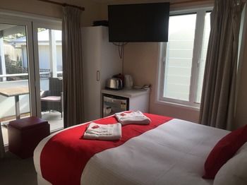 Huskisson Beach Bed And Breakfast - Accommodation Daintree 36