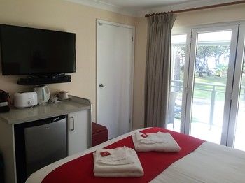 Huskisson Beach Bed And Breakfast - Accommodation Daintree 42