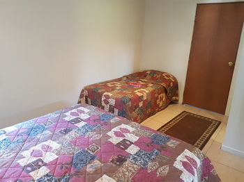 Bentley Waterfront Motel & Cottages - Accommodation Daintree 4