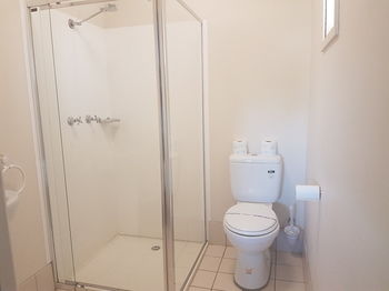 Bentley Waterfront Motel & Cottages - Accommodation Daintree 11