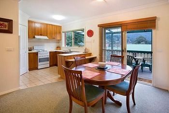 Annie's Escape In Warburton - Accommodation Daintree 2