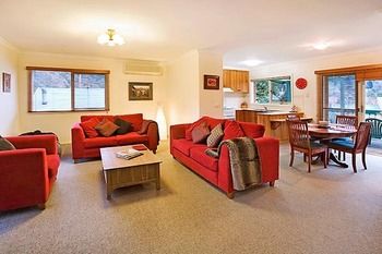 Annie's Escape In Warburton - Accommodation Daintree 3