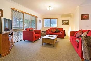 Annie's Escape In Warburton - Accommodation Daintree 4