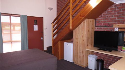 AAT 28 Goldsmith Hotel - Accommodation Daintree 7