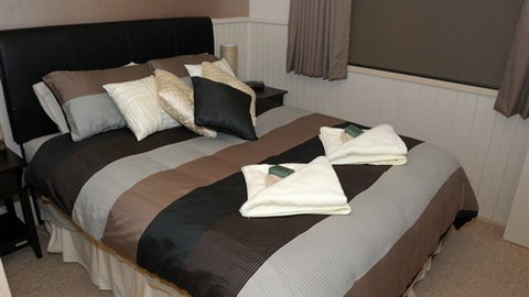 Alpine Country Cottages: Studio 3 - Accommodation Daintree 4