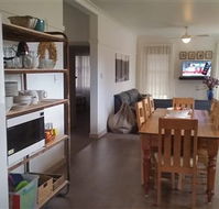 Lakeside Vista Holiday House - Accommodation Daintree