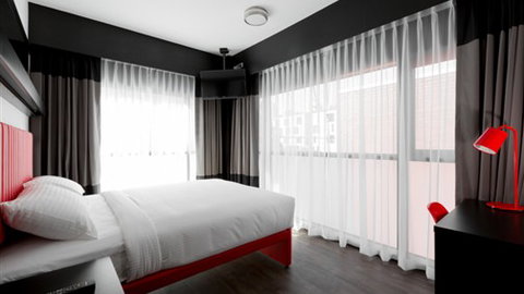 Tune Hotel Melbourne - Accommodation Daintree 7