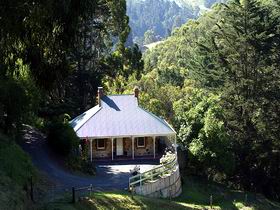 Bishops Adelaide Hills - Henry's - Accommodation Daintree 0