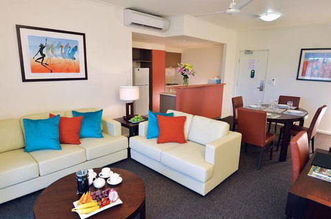 Advance Serviced Apartments - Accommodation Daintree 0