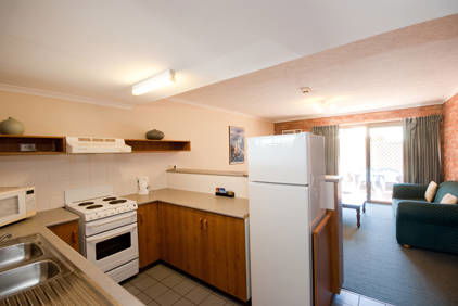 Allan Cunningham Motel And Old Wagon Restaurant - Accommodation Daintree 1