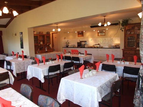 Allan Cunningham Motel And Old Wagon Restaurant - Accommodation Daintree 6