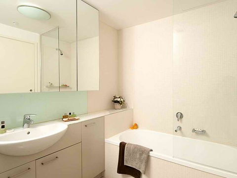 Apartments@Docklands - Accommodation Daintree 2