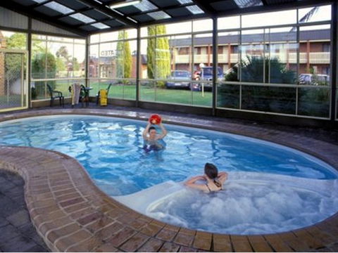 Arkana Motor Inn & Terrace Apartments - Accommodation Daintree 0