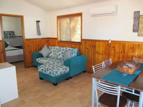 Blue Dolphin Holiday Resort - Accommodation Daintree 1
