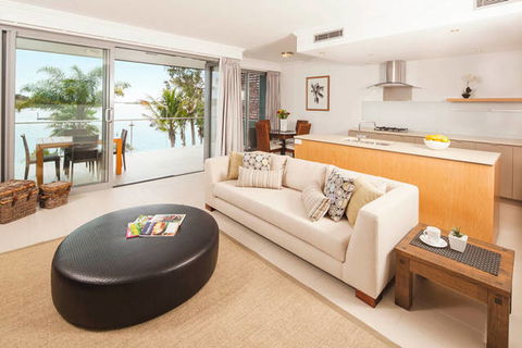 Blue Dolphin Holiday Resort - Accommodation Daintree 0