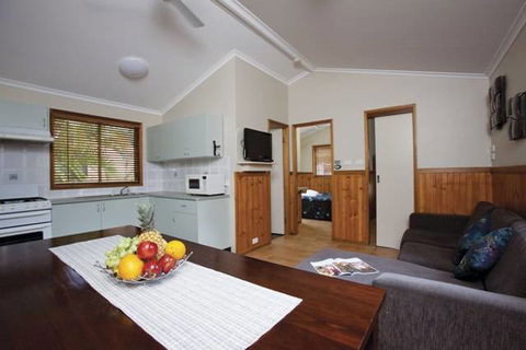 Blue Dolphin Holiday Resort - Accommodation Daintree 4