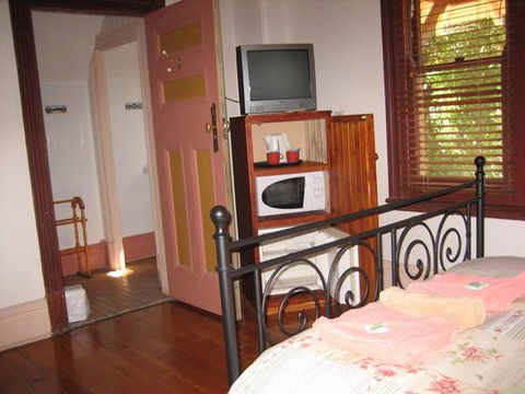 Burwood Bed & Breakfast - Accommodation Daintree 4