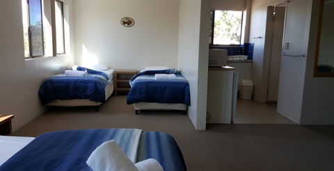 A'Montego Mermaid Beach Motel - Accommodation Daintree 1