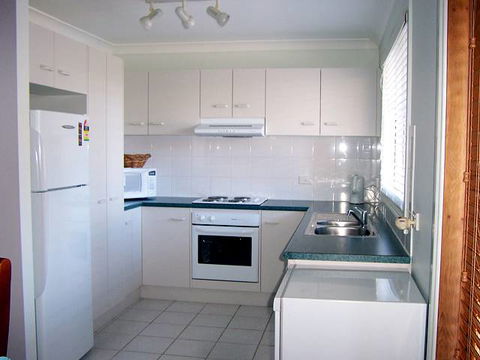 Elm Cottage - Tumut - Accommodation Daintree 3