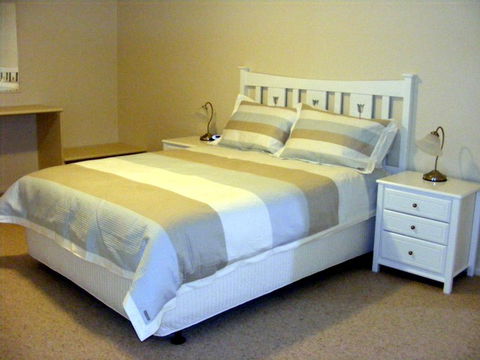 Fairways Bed & Breakfast At Jerilderie - Accommodation Daintree 1