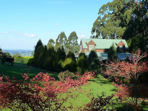 Gracehill Accommodation - Accommodation Daintree 1