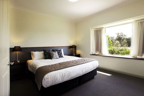 Harrigan's Irish Pub & Ibis Styles Harrington - Accommodation Daintree 0