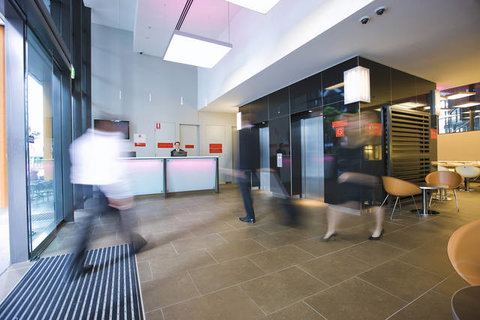 Ibis Sydney King Street Wharf - Accommodation Daintree 3