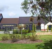 Mick O'Sheas Irish Pub Motel - Accommodation Daintree