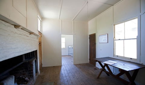 Brackens Cottage - Coolah - Accommodation Daintree 1