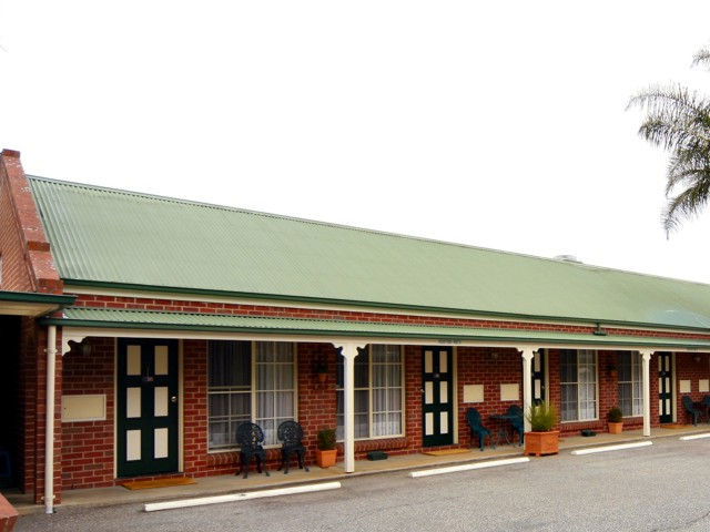 Tumut NSW Accommodation Daintree