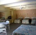 Spanish Lantern Motor Inn Parkes - Accommodation Daintree