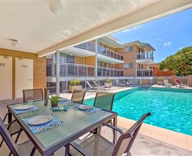 Copacabana Shores Beachside Accommodation - Accommodation Daintree 0