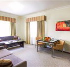 Governor Macquarie Motor Inn - Bathurst - Accommodation Daintree