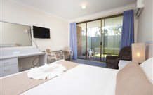 Island Palms Motor Inn - Forster - Accommodation Daintree 1