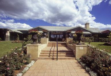 Harrigan's Irish Pub And Accommodation - Accommodation Daintree 0
