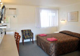 A & A Lodge Motel - Accommodation Daintree 1