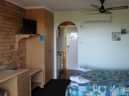 Tannum On The Beach Motel - Accommodation Daintree 3